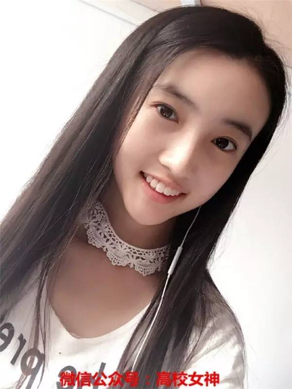 16岁高中美少女清纯可爱,网友惊呼林依晨妹妹