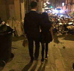 贾静雯夫妇现身青海,路人镜头下比老公还年轻,不见咘咘波妞身影