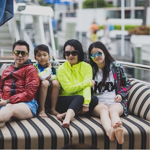 王中磊与26年妻子情变清空社交引猜测,但妻子的头像力破谣言