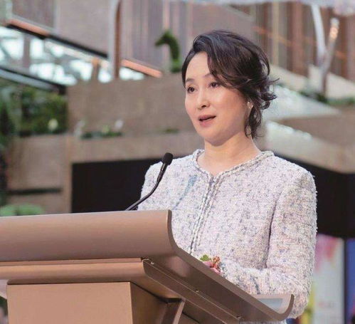 原创何超琼与同性密友俞琤聚餐,两人相处关系长达十年,如今再无阻碍