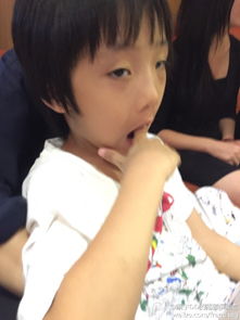 组图费曼生日吴镇宇晒图表情搞怪合不上拍