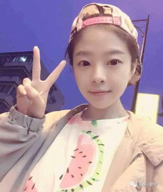 国服第一德莱文给女儿征名,文森特那个起鲍风大剑的给劳资出来