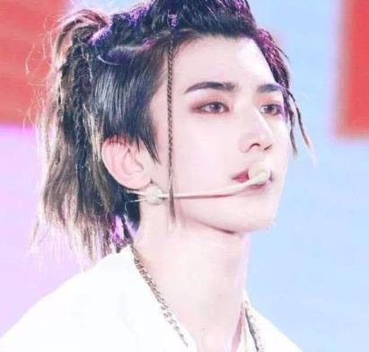 蔡徐坤维权案胜诉,被告受到制裁,请尊重每一位艺人