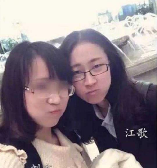 刘鑫被判赔69.6万江歌母亲痛哭没法让她偿命,但总算有个说法