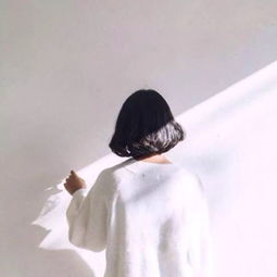 女生头像人物短发
