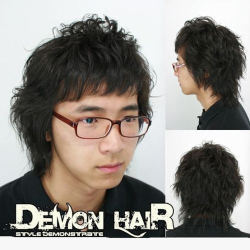 适合戴眼镜的男生发型