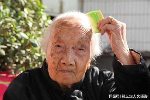 108岁老人1个特殊生活习惯70年不变,她78岁女儿讲出长寿之道