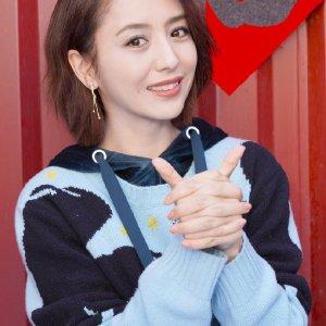 佟丽娅本来只想剪着玩的,没想到变成一枚水嫩嫩的小鲜肉