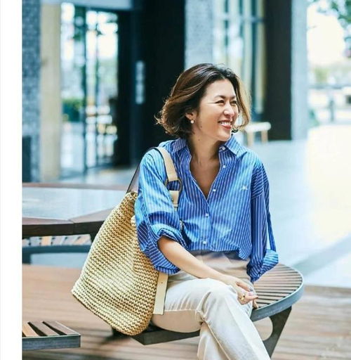 颜值不高,身高155,这个50的女人凭什么受到中年妈妈喜欢
