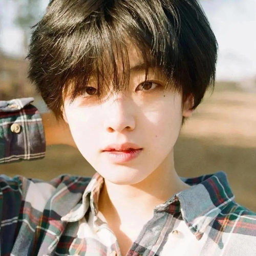 女生头像丨存储阳光必有远芳