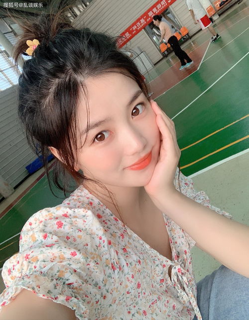 30岁女人的美丽,如一杯经过岁月发酵的美酒,让人不饮自醉