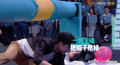 快本李冰冰要牵王一博的手,一博乖乖照做,但他的表情却太好笑