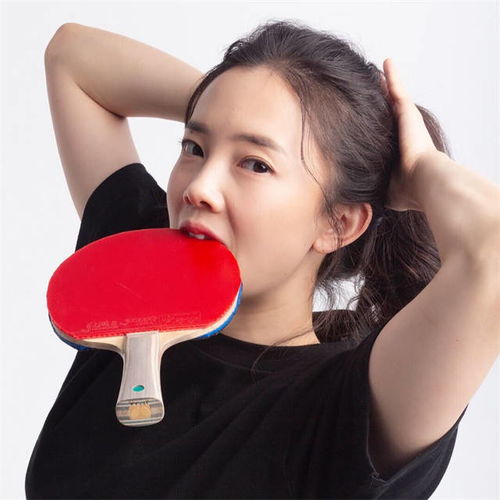 韩国美女师姐妹追星樊振东华裔美女眼里放光,抢着找小胖配混双