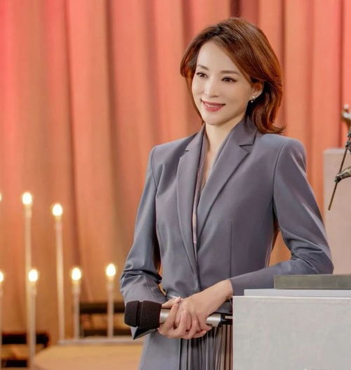 52岁春晚女神绝美照刷屏这种深到骨子里的气质,请逼自己养成