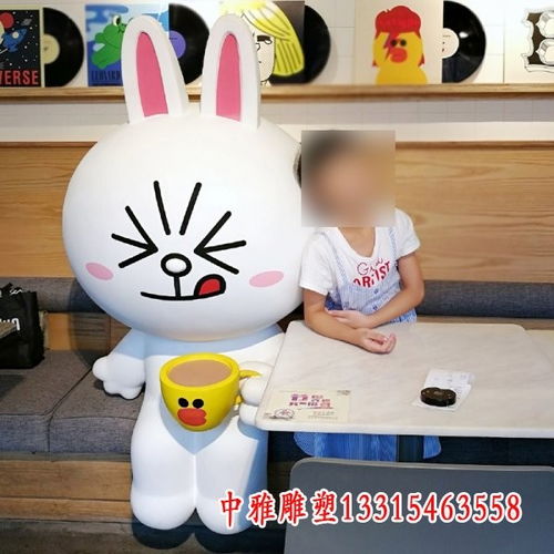 熊可妮兔卡通玻璃钢雕塑衢州树脂可妮兔雕塑厂家中雅雕塑