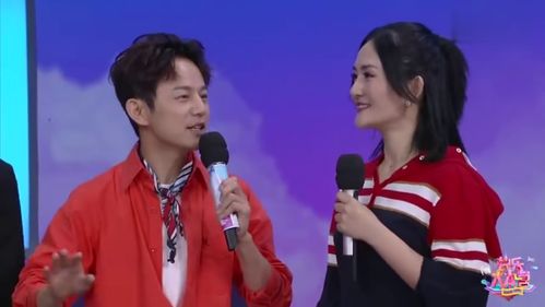 蔡徐坤感谢大厂工友坤坤成表情包大户啦哈哈哈,有趣的人儿,突然想起何炅和蔡