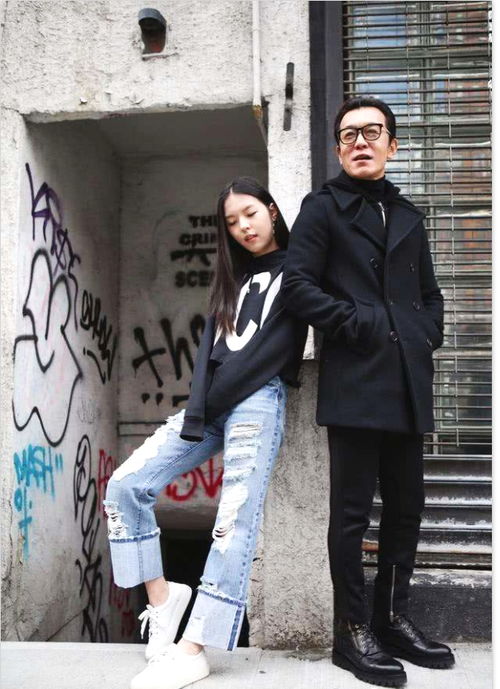 李咏生前与女儿的互动令人动容他曾说女儿就是我的梦想,我的最大动力微博