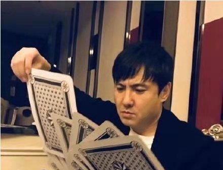 赘婿播出后,郭麒麟曝常被郭德纲电话吵醒,说出原因让人笑