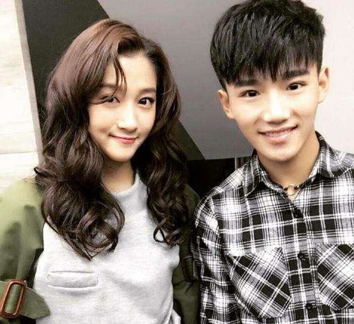 关晓彤又要作死明明很美偏要整成这样