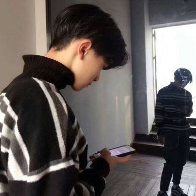 最新qq男生头像霸气超拽2018单身挺好不吃醋不流泪不害怕失去