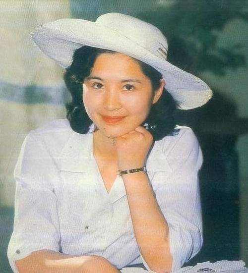 一婚娶央视主持人,二婚娶演员,三婚娶小30岁美女,64岁终于当爹