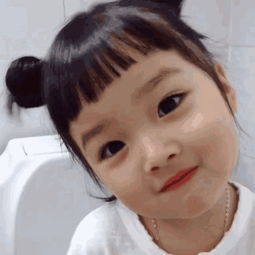 有这个女孩的表情包吗