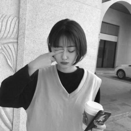 短发黑白女生头像,每一张都很美丽