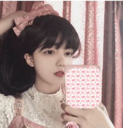 最近一位少女的漫画脸火了网友深扒一张她的素颜照,瞬间炸锅