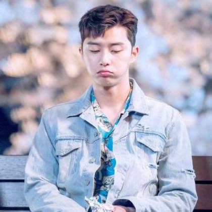 情侣头像一眼就能看出来的那种,看出了她们的幸福和快乐