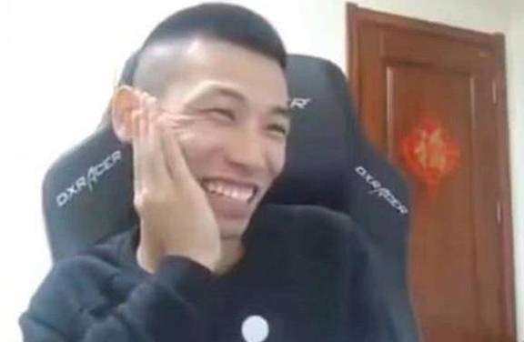 dnf旭旭宝宝是真土豪,光是矛盾就价值240万,商人们急哭了