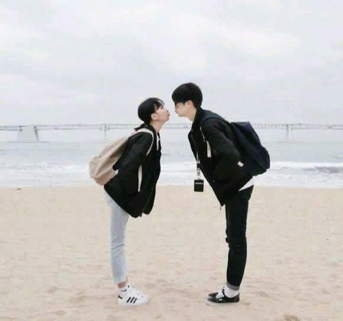 接吻时,女人吻准男人的七寸,男人会爱你到骨子里