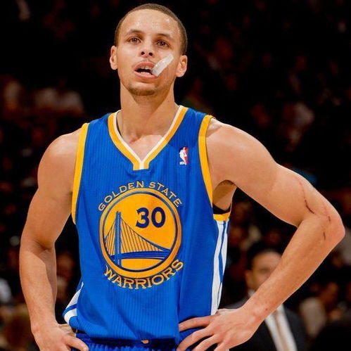 nba勇士队史最佳先发五虎第六人,库里无悬念首发,阿杜汤神落选