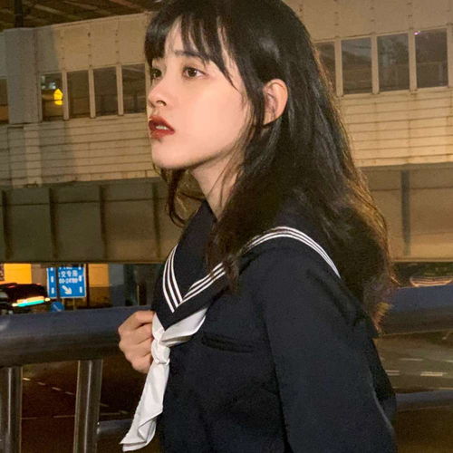 假装爱你,女生头像