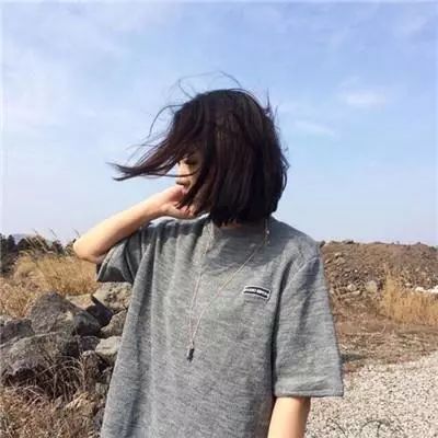 微信头像短发女生头像清爽干净