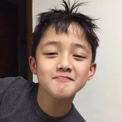 男生头像南墙就在那里,撞完记得回头