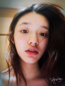 林允晒搞怪表情自拍实力证明没整容