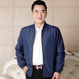 四十岁的男人再不穿搭就老了,这几款男装老爸穿上,真显年轻