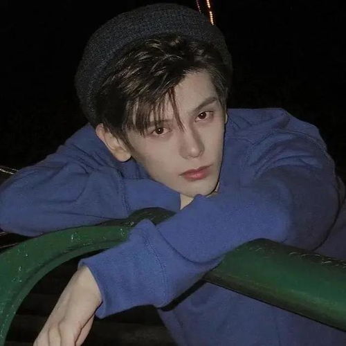 幽默笑话你卡也就取一百块钱,有我在后面你还怕啥
