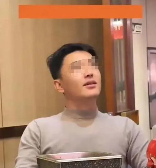 一眼万年女子18岁见丈夫就一见钟情,如今40岁还是看不够