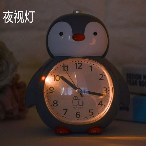 小企鹅学生卡通创意静音夜灯床头卧室会说话儿童音乐多功能闹钟