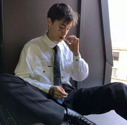 头像谋爱先谋生,爱人先爱己