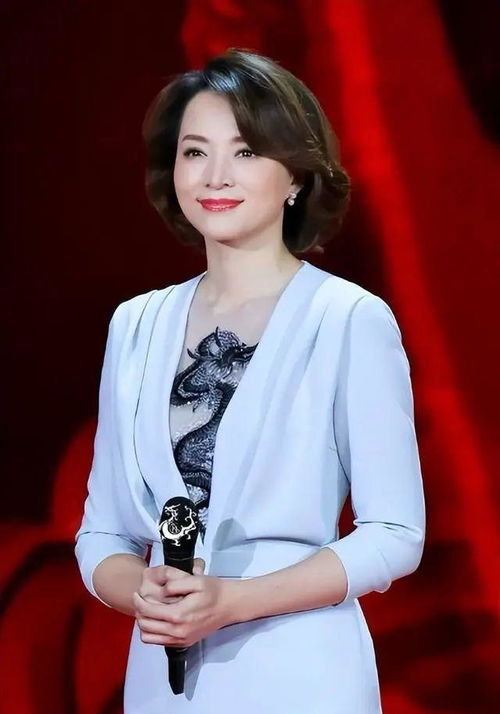 51岁董卿告别央视4年,全力追求自由生活,观众仍对她念念不忘