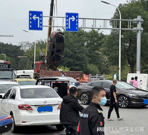 冲动福建一男子将霸占自己车位的汽车扔河里,被刑事拘留