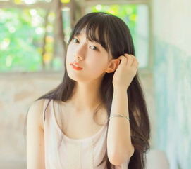 女生头像,不是侧面背面,不是动漫,比如