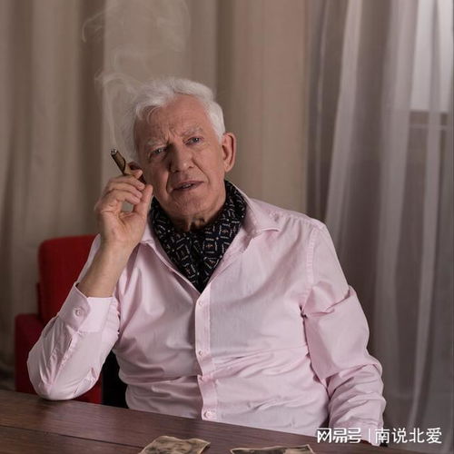 70岁大叔照顾98岁父亲9年后哭诉爸,你快点死吧,我真受不了了