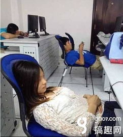 每日轻松一刻我想跟这个可爱的妹子一起去唱歌