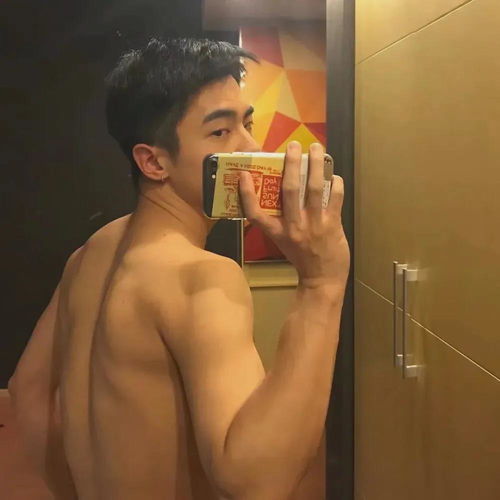 超酷男生头像又有谁能拒绝得了帅哥呢仔细看3,像不像嘴巴嘟嘟