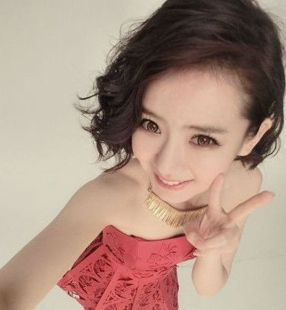 自拍卡通头像女生李小璐