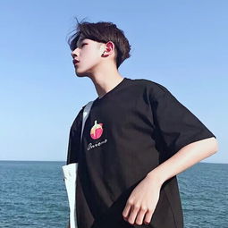 仰望海边少年郎