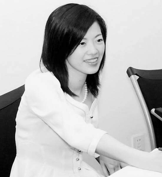 倒贴的情妇张琰对大26岁高官投怀送抱,2008年送对方女婿79万